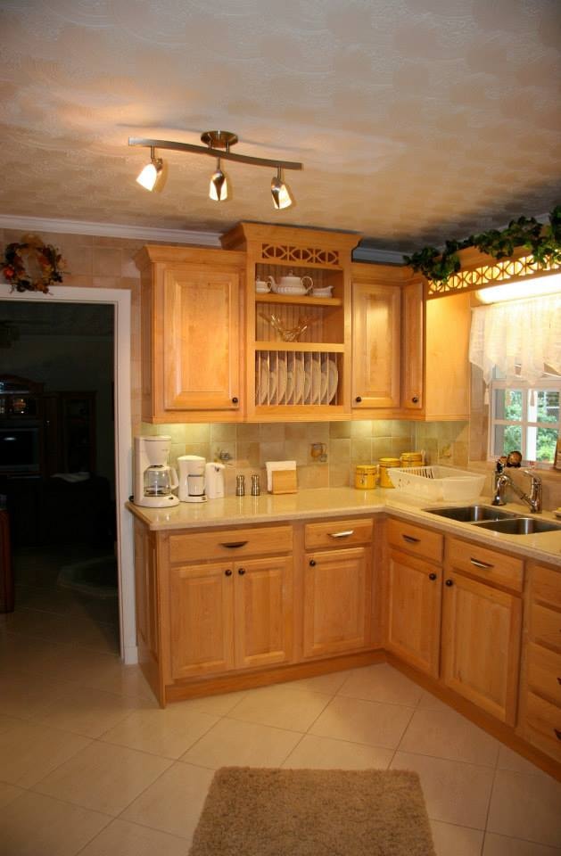 Bethel Kitchen — Corner Cabinet Wall