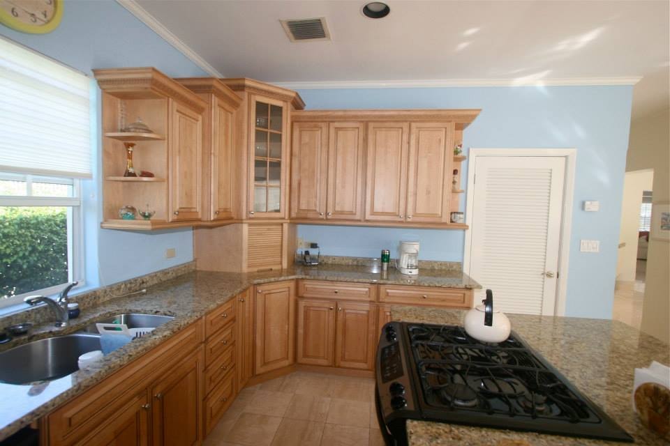 Roberts kitchen — custom range hood surround detail